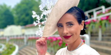 ლონდონის ულამაზესი ხედები – ნახეთ რა ზღაპრულ სახლში ცხოვრობს ლელა მებურიშვილი ოჯახთან ერთად ინგლისში