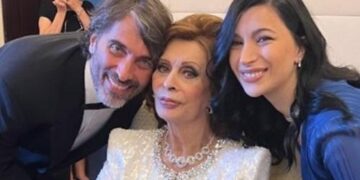 „და მე ვთქვი კი“ – ნახეთ, კარლო პონტიმ მარიამ შარმანაშვილს ცოლობა ლეგენდარული დედის, სოფი ლორენის დაბადების დღეზე სთხოვა