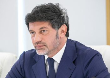 ინფორმაცია მათთვის, ვინც სამსახურს ეძებს – “დასაქმების მსურველები უნდა მივიდნენ სადგურის მოედანზე, ხელფასები 3600-დან – 5 000 ლარამდე მერყეობს”