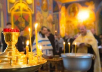 ვის არ შეუძლია ბავშვის მონათვლა? – ნახეთ, რას ამბობს მოძღვარი