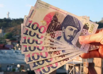 ვალუტის კურსი შეიცვალა – რამდენ ლარად შეიძენთ დოლარს და ევროს?