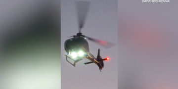 (video) აშშ-ში ვერტმფრენი შუა ავტომაგისტრალზე ჩამოვარდა – ნახეთ, რა კადრები ვრცელდება