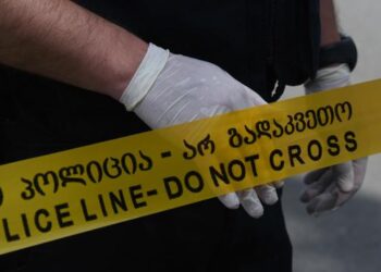 16 წლის ბიჭს სანადირო თოფი გაუვარდა და შემთხვევით, არასრულწლოვანი ბიძაშვილი დაჭრა – გოგოს დაზიანებები თავისა და გულმკერდის არეში აქვს