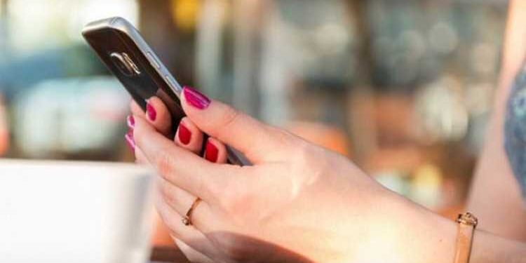 „ძველი შეყვარებული მესიჯს მიფრიალებს, სადაც ვწერ, რომ ქმარი არ მიყვარს” – როგორ მოვიქცე?