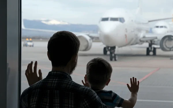 ,,ყველა მგზავრმა ჩათვალა, რომ ეს კაცი ბავშვის მამა იყო, ვერავინ იფიქრებდა, რომ მას შეეძლო ასე მოქცევა