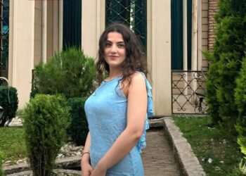 ,,გთხოვთ, მითხარით რომ ტყუილია, ვერ ვიჯერებ” – ახალგაზრდა ქალს ემშვიდობებიან