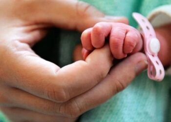 გადაარჩინეს ბავშვი, რომელიც დაბადებისას 300 გრამს იწონიდა