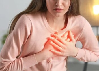 მოახლოებული გულის შეტევის 6 ფარული ნიშანი – თუ მათ ამოიცნობთ, ადამიანის სიცოცხლეს გადაარჩენთ