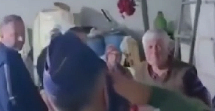 (VIDEO) უმძიმესი კადრები – საქართველოს ტერიტორიაზე ავიაკატასტროფისას დაღუპულ თურქ სამხედროებს ოჯახის წევრები გლოვობენ