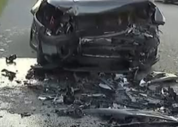 (VIDEO): ერთმანეთს ორი ავტომობილი შეეჯახა – ვრცელდება უმძიმესი ავარიის კადრები, რომელსაც მსხვერპლი მოჰყვა