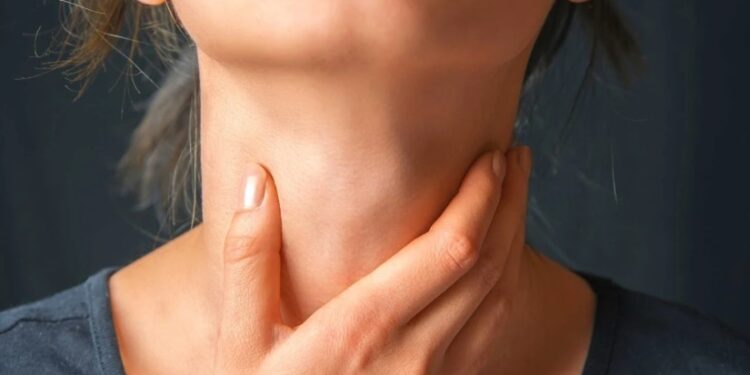 რა იწვევს ყლაპვის გაძნელებას და ყელში ბურთის გაჩხერვის შეგრძნებას? – ექიმების განმარტება