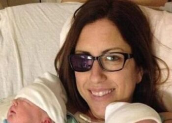 რატომ დასჭირდა ტყუპებზე ორსულად მყოფ დედას შვილების ჯანმრთელობის გულისთვის საკუთარი თვალის ამოკვეთა?