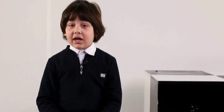 🎥 გაიცანით 6 წლის ქართველი ვუნდერკინდი, რომელიც უმაღლესი მათემატიკით არის გატაცებული