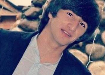 ბიჭი, რომელიც 10 წელი კომაში იყო, გარდაიცვალა – ვინ არის და რას წერენ მასზე?