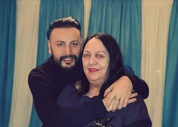 ანრი ჯო­ხა­ძის დედა, კომ­პო­ზი­ტო­რი რუ­სუ­დან ჩხა­ი­ძე გარ­და­იც­ვა­ლა. ინ­ფორ­მა­ცი­ას სო­ცი­ა­ლურ ქსელ­ში თა­ვად მომ­ღე­რა­ლი ავ­რცე­ლებს