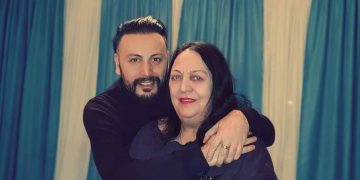 ანრი ჯო­ხა­ძის დედა, კომ­პო­ზი­ტო­რი რუ­სუ­დან ჩხა­ი­ძე გარ­და­იც­ვა­ლა. ინ­ფორ­მა­ცი­ას სო­ცი­ა­ლურ ქსელ­ში თა­ვად მომ­ღე­რა­ლი ავ­რცე­ლებს