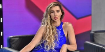 ,,ეს არის ჩემი სხეული ორსულობამდე, მშობიარობის მეორე დილას და მეოთხე დღეს… ვიცი ბევრი გამაკრიტიკებს, მაგრამ მე არ ვუმალავ ჩემს გამომწერებს რეალობას” – ნუკი კოშკელიშვილი ვიდეოს აქვეყნებს