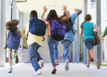 სკოლებში არდადეგების ახალი თარიღები ვრცელდება – რამდენდღიანი იქნება საახალწლო დასვენება?