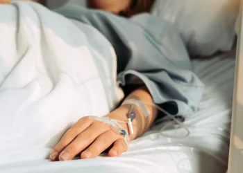 ქალი 1 წელი კომაში იყო და იმან, რაც გამოღვიძებისას თქვა, მსოფლიო და მეცნიერები შოკში ჩააგდო