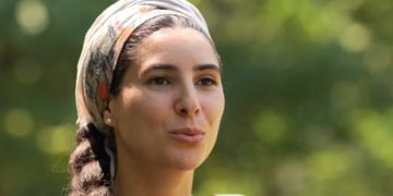 „ახალი წლის დღეების ჟრიამული ისე სწრაფად შეცვალა მოულოდნელმა ტკივილმა, პანაშვიდებმა და დაკრძალვებმა ჩვენი თბილისის სამეგობრო-სამეზობლოში..“ – რაზე წერს ნუცა ცისკარიშვილი