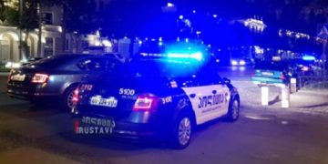 შვილმა დედას სცემა – სად მოხდა მძიმე შემთხვევა და დააპატიმრეს თუ არა ახალგაზრდა კაცი?