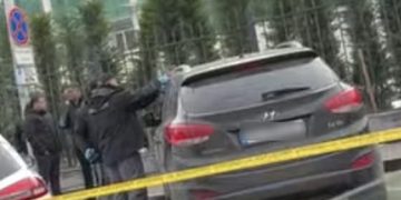 სუს-ის შენობის წინ მანქანაში ცხედარი იპოვეს – ვერ წარმოიდგენთ, ვინ არის ის – კადრები ადგილიდან