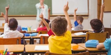 ცნობილია ისვენებენ თუ არა სკოლები და ბაღები 19 იანვარს – უქმე დღეების კალენდარი