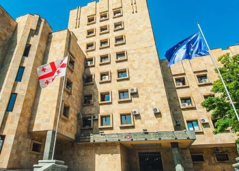 პროკურატურამ დააკავა პირი, რომელმაც დაზარალებულის Facebook-ის ანგარიშზე მოიპოვა უკანონო წვდომა, გადმოწერა და შეინახა მისი ინტიმური შინაარსის ფოტო და ვიდეომასალა და აშანტაჟებდა