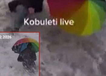 როგორ გადაურჩა სიკვდილს ადამიანი ძლიერი შტორმის დროს – ნახეთ, რა შოკისმომგვრელი კადრები ვრცელდება ადგილიდან