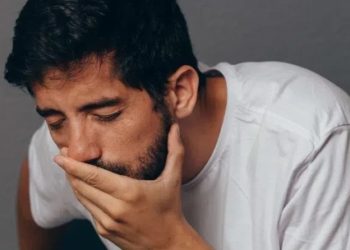 დაუყოვნებლივ მიმართეთ ექიმს! – კიბოს 3 ნიშანი, რომელიც, შეიძლება, ჭამის დროს გამოვლინდეს