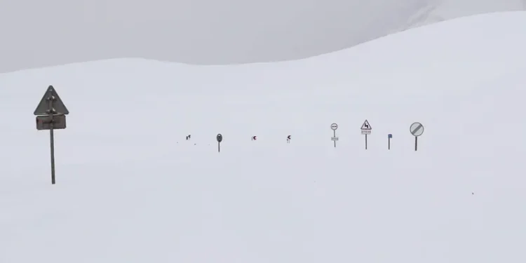 მლეთა -კობის მონაკვეთზე ავტოტრანსპორტის მოძრაობა აკრძალულია