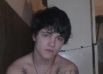 რა არის ცნობილი კრიმინალურ ავტორიტეტ “რევაზ ჯვარსკიზე“, რომლის დედა და ძმაც დააკავეს?