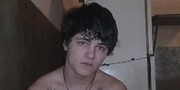 რა არის ცნობილი კრიმინალურ ავტორიტეტ “რევაზ ჯვარსკიზე“, რომლის დედა და ძმაც დააკავეს?