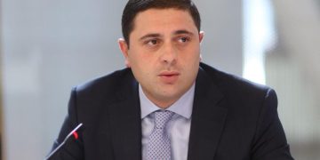 რომეო მიქაუტაძის თქმით, ერთი კვირის წინ პროკურატურას საპროცესო შეთანხმების გაფორმების თხოვნით მიმართა