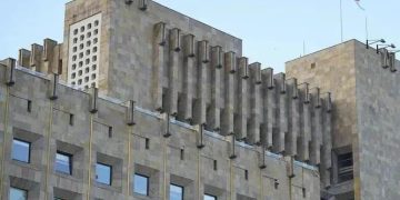 მთავრობა – სამძიმარს ვუცხადებთ ირანელ ხალხს და ირანის რესპუბლიკას, სადაც ყველაზე მეტი ადამიანის, მათ შორის უმაღლესი ლიდერის, მრავალი უდანაშაულო ადამიანის სიცოცხლე შეიწირა, სამძიმარს ვუცხადებთ ჩვენს მეგობარ ებრაელ ხალხს